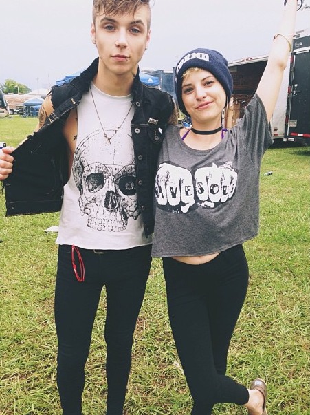 十大外围足球平台app:吐槽大会3汪苏泷李诞什么关系?回应池子质疑“假吹”事件(图2) 十大外围足球平台app