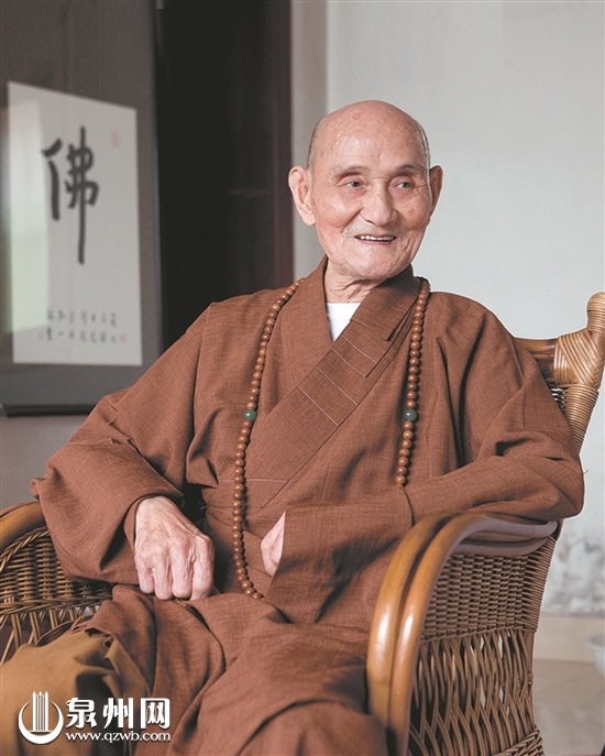 梦想的声音3黄霄云个人资料 演唱《左手指月》惊艳全场【十大外围足球平台app】(图2) 十大外围足球平台app